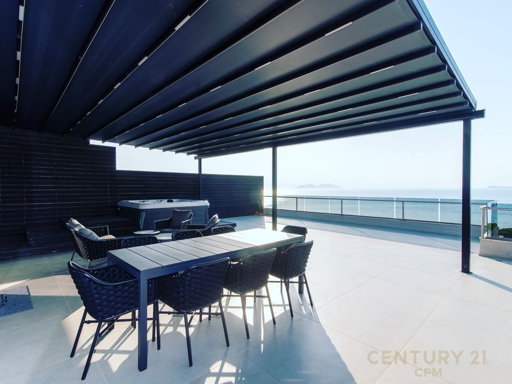 Premium Penthouse 3+1+2 with Laundry and Veranda in Elite Location – Vlorë