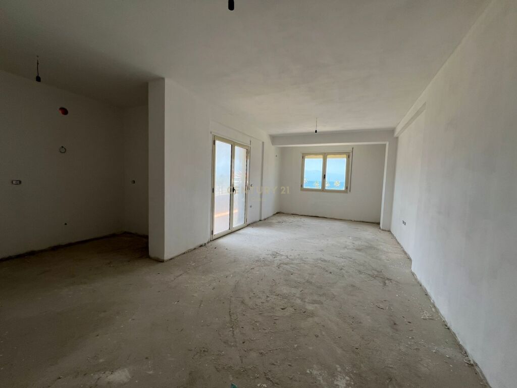 2+1 Wohnung mit Meerblick zum Verkauf in Lungomare, Vlora!!