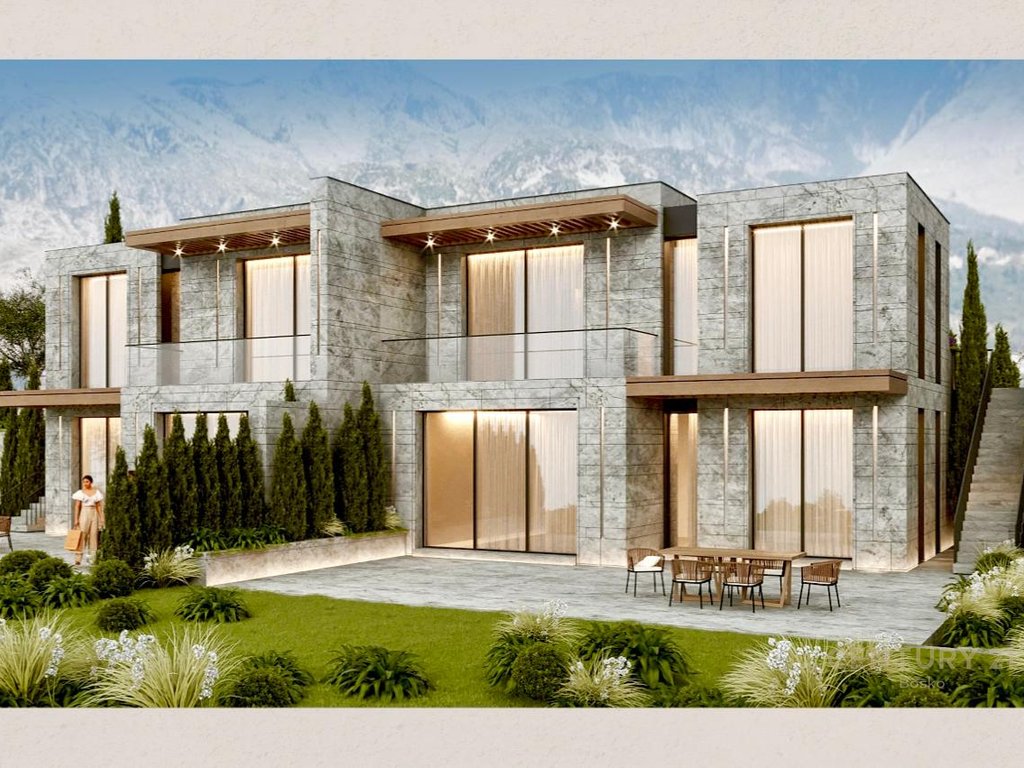 SAN NICOLAS RESORT IN PALASE, VILLA WITH YARD FOR SALE