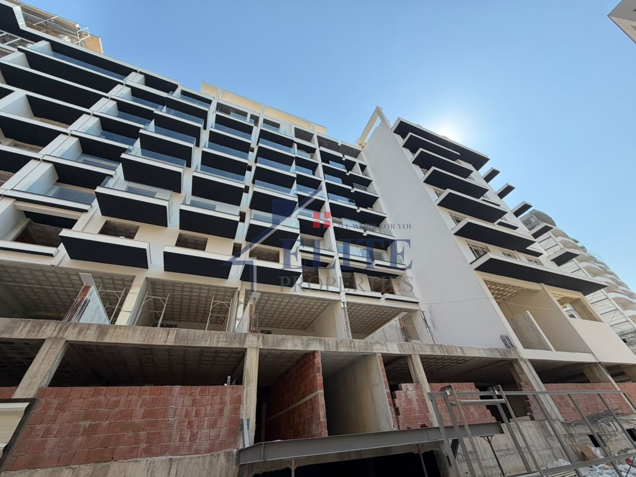 Near Marina Bay, 1+1 apartment for sale | Vlorë