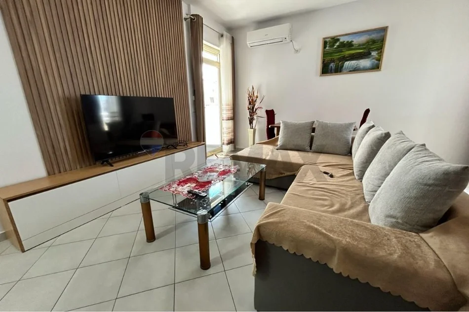 Vlore, jepet me qera apartament 2+1+Aneks+Ballkon Kati 3, 112 m² 600 €