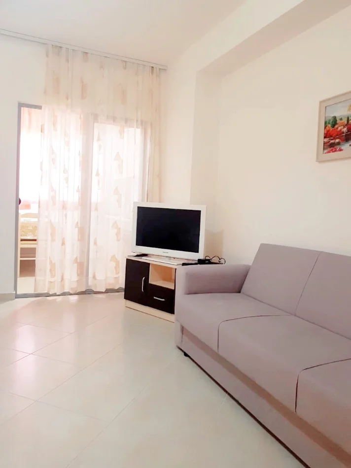 Vlore, jepet me qera garsonier Studio Kati 7, 40 m² 270 €