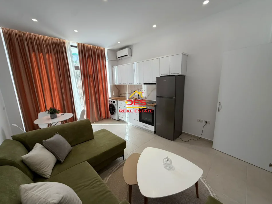 Vlore, jepet me qera apartament 1+1+Ballkon Kati 0, 65 m² 250 € (Rruga Gjergj Kastrioti)