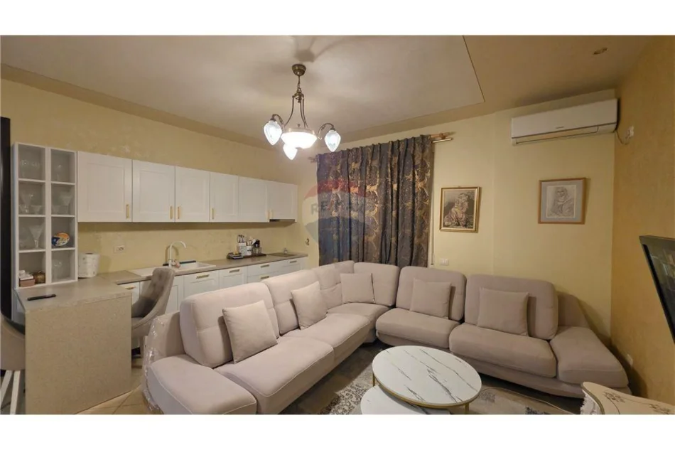 Vlore, shitet apartament 2+1+Ballkon Kati 9, 104 m² 179.000 € (Rruga Gjergj Araniti, Vlore)