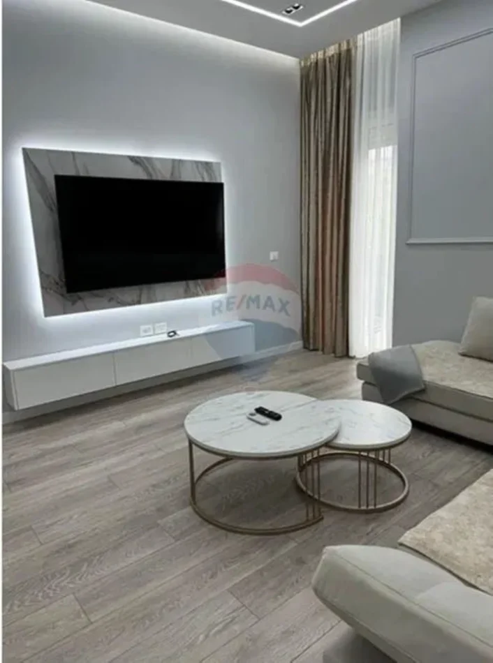 Vlore, shitet apartament 2+1 Kati 1, 121 m² 237.000 € (Rruga Pelivan Leskaj, Vlorë)