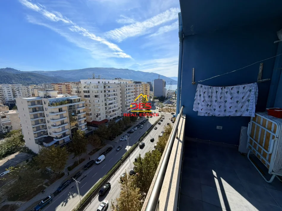 Vlore, shitet apartament 1+1+Ballkon Kati 10, 70 m² 140.000 € (Rruga Gjergj Kastrioti)