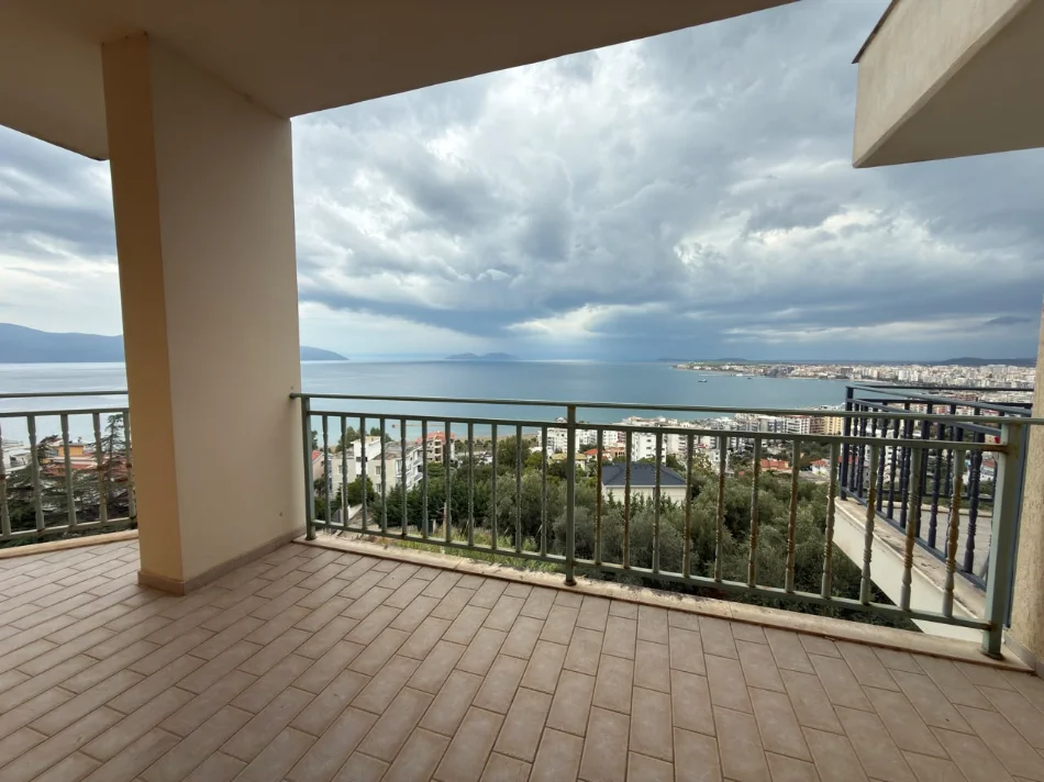 Vlore, shitet apartament 2+1+Ballkon , 110 m² 185.000 € (Azem Sulo)