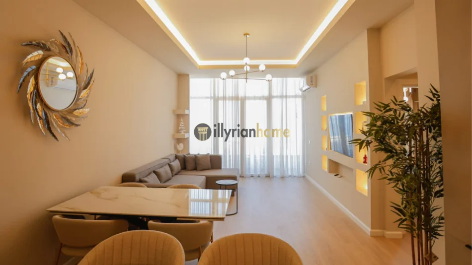Vlore, 2+1 apartment for sale, 3rd Floor, 103 m² 345.000 € (Perballe Hotel Britania)