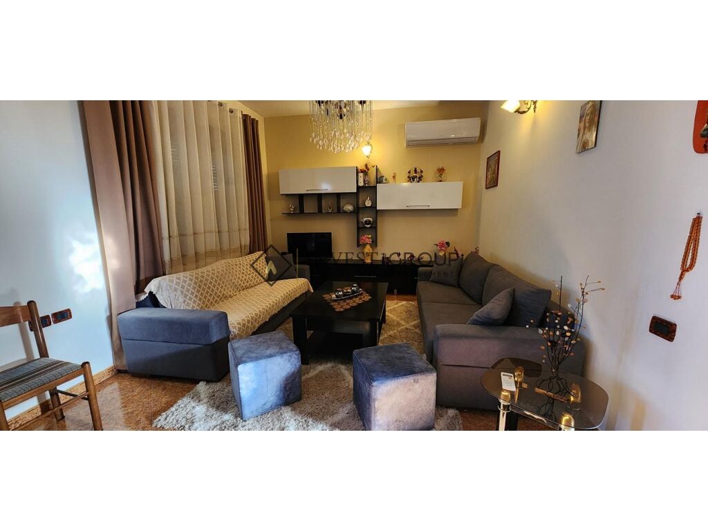 2+2 Apartment for Rent in Centrale, Vlorë - 400€