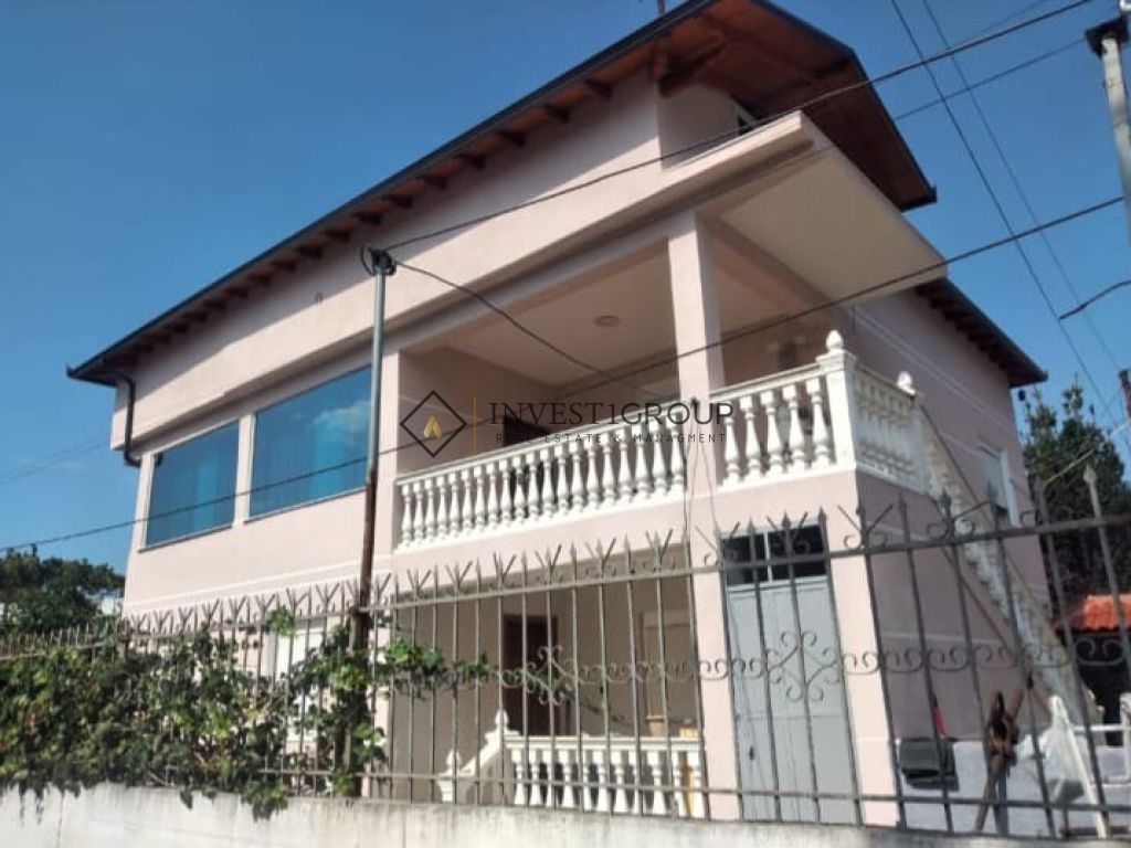 Private House for Sale in Centrale, Vlorë - 350,000.00€ | 280 m²