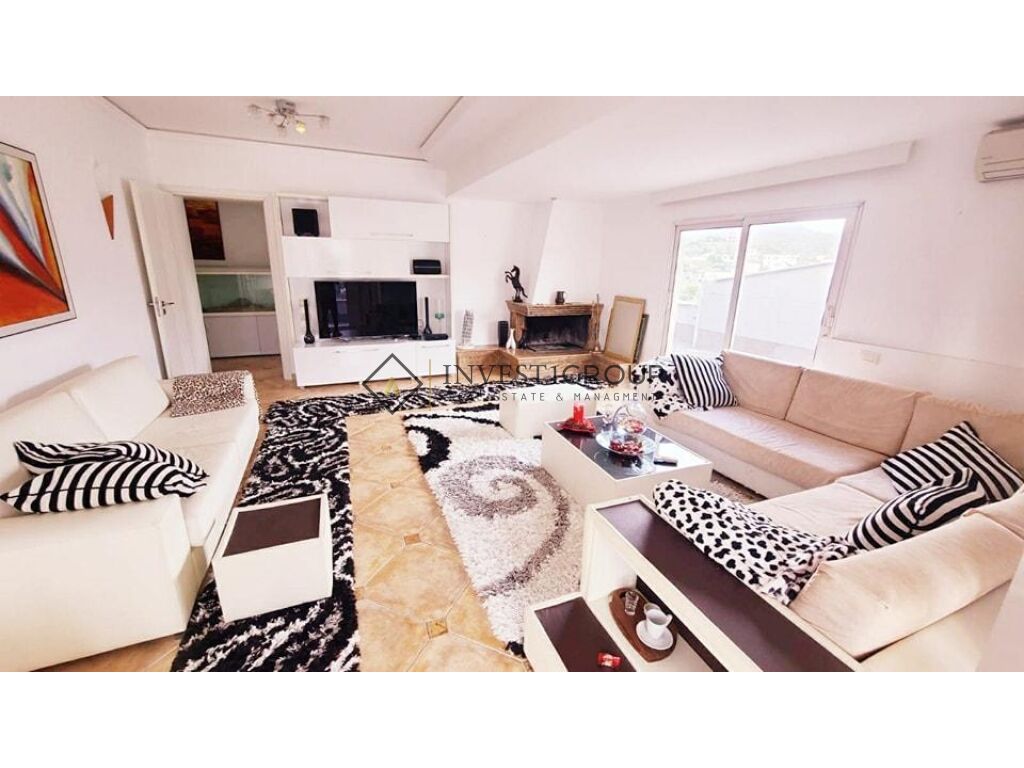 3+2 Penthouse for sale at Bashkia, Vlorë - 230.000€ | 270 m²